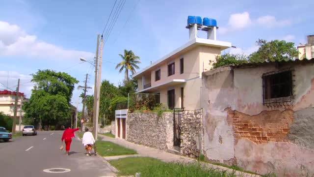 Cele două lumi din Cuba comunistă. Interviu cu un muncitor care are curaj să spună adevărul