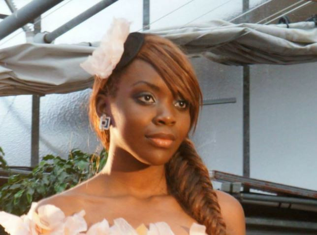 A murit la câteva ore după ce a sunat la ambulanță și a fost luată în râs de operator