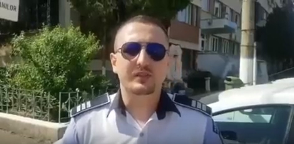 Un polițist arădean a salvat o femeie care voia să se sinucidă. VIDEO