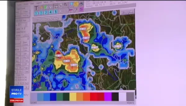 Panică în Botoșani, după ce două rachete antigrindină s-au prăbușit în curțile unor oameni