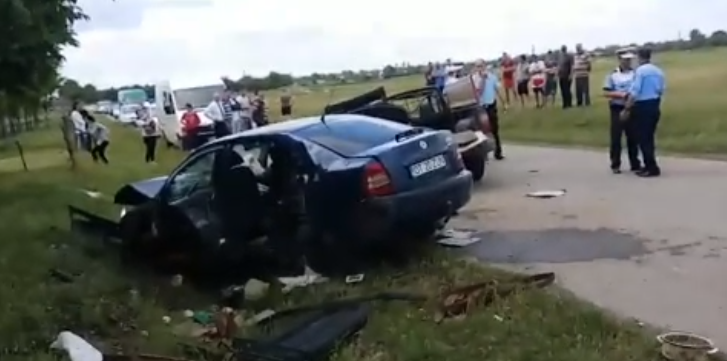 Accident grav în Olt, după impactul dintre două vehicule. Cinci persoane, la spital. VIDEO