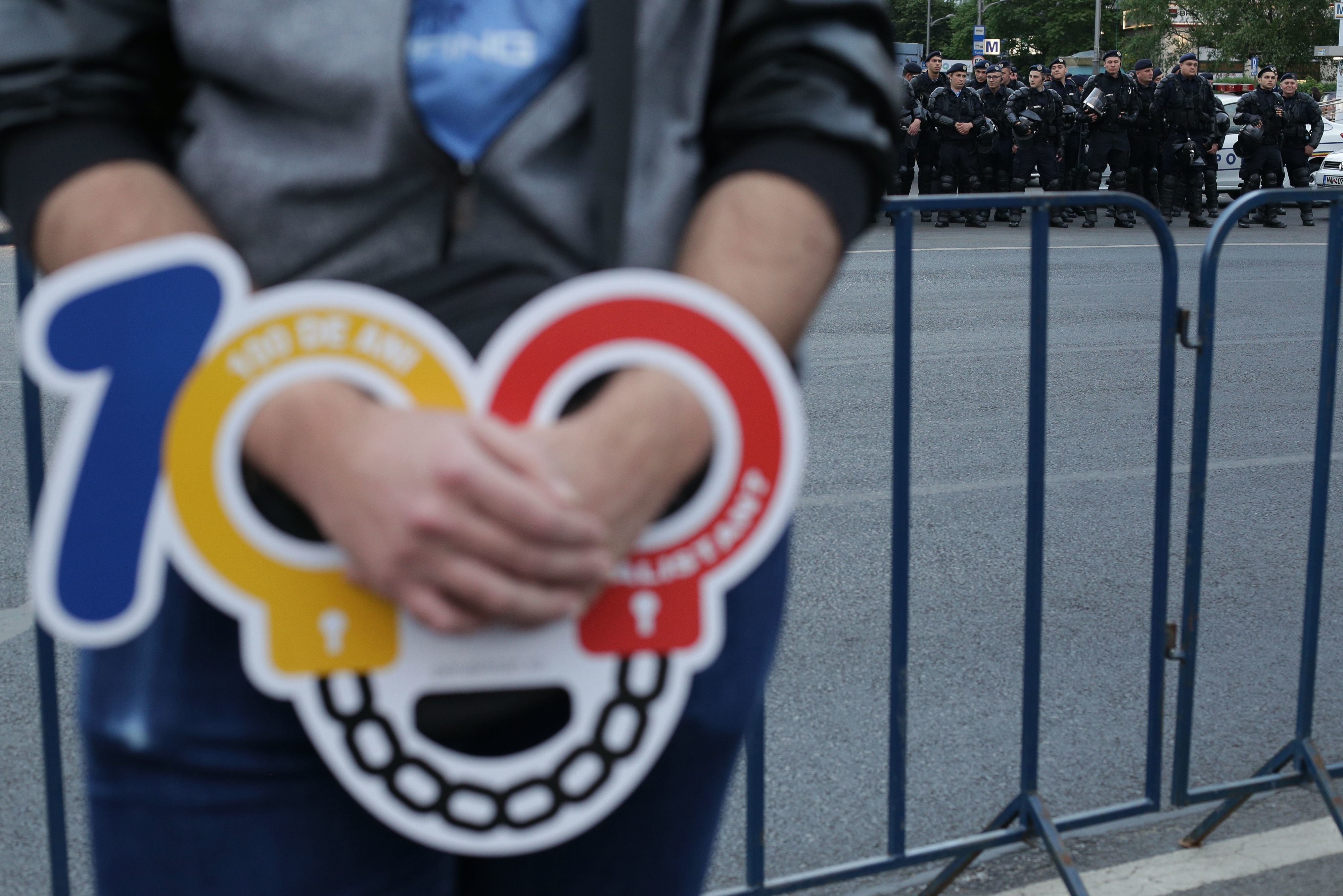 proteste piata victoriei, 12 mai - 7