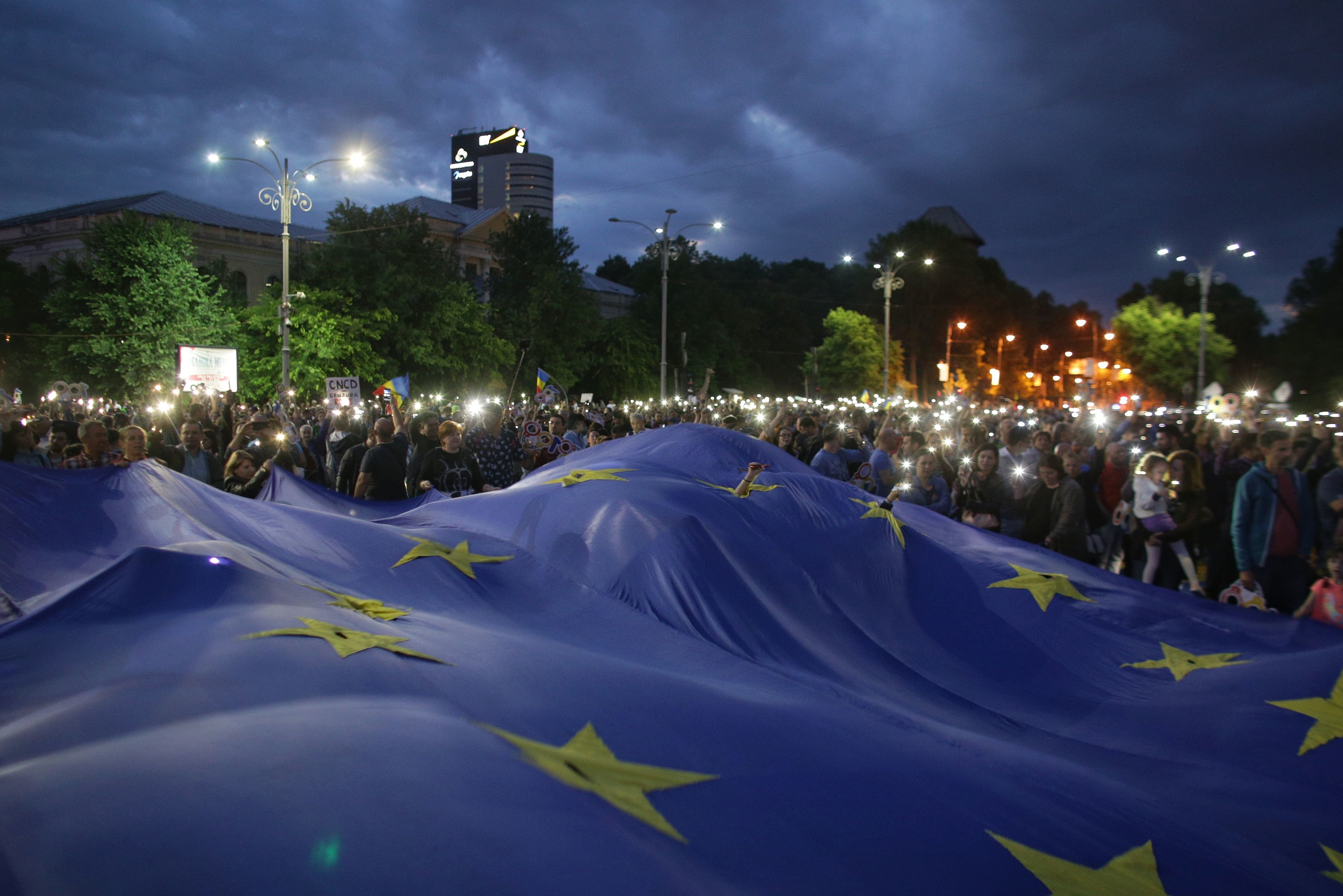 proteste piata victoriei, 12 mai - 2