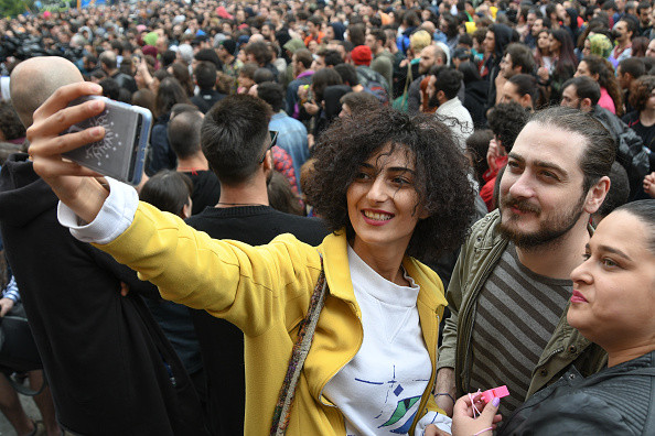 Proteste pe muzică electronică, în Tbilisi, după raiduri antidrog în cluburi. VIDEO