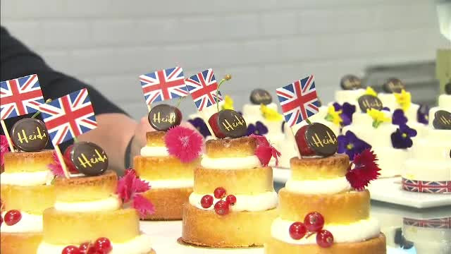 Cofetarii au creat prăjituri speciale pentru turiștii prezenți la nunta lui Harry cu Meghan