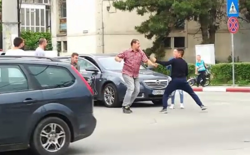 Confruntare violentă în Târgu Jiu, din cauza unor probleme în trafic