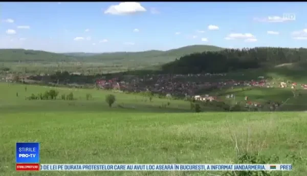 Locul din România care ascunde comori naturale şi un castel vechi de 4 secole