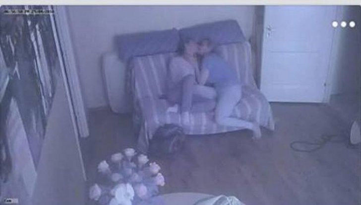 Directoarea unui liceu din Focșani, surprinsă în ipostaze intime cu un elev de 18 ani