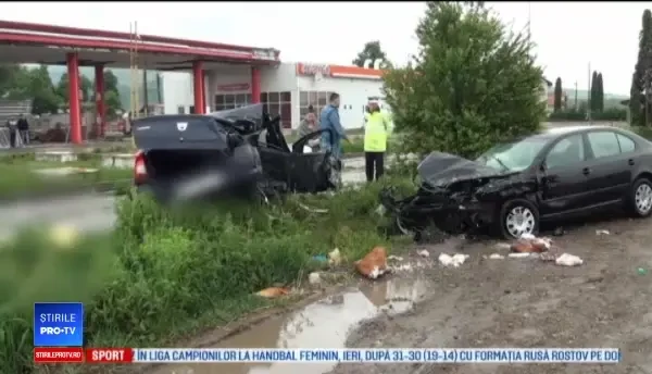 Un mort şi doi răniţi într-un accident rutier pe E85, în Suceava