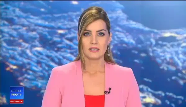 Scandal la un liceu din Focșani. Profesoară surprinsă în ipostaze intime cu un elev