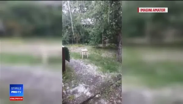 Festivalul Ţuicii din Argeş, compromis de grindină.