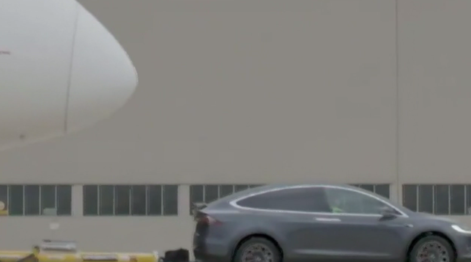 Mașină electrică în Cartea Recordurilor, după ce a tractat un avion de 130 de tone