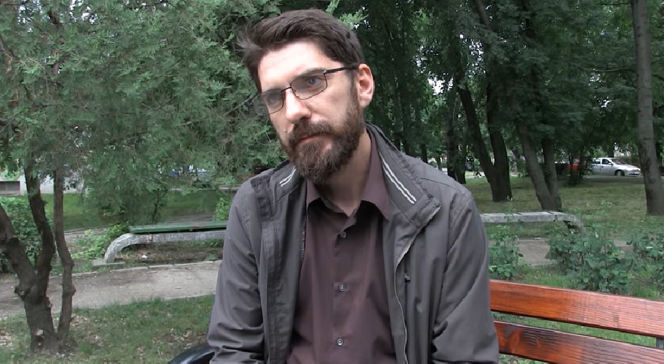 Prima reacție a soțului profesoarei din Focșani, surprinsă în ipostaze intime cu un elev. ”Am rămas devastat”