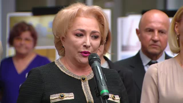 Premierul a făcut precizări despre modificările la Legea salarizării: "Introducerea unor corecţii”