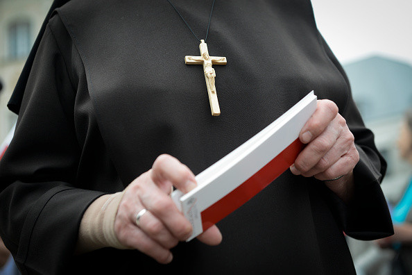 Călugărițele, sfătuite să comunice mai mult cu Dumnezeu și mai puțin pe rețelele sociale