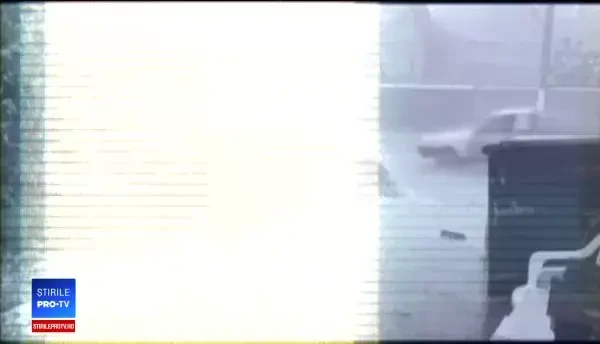 Grindină de 6 centimetri în Oltenia și Moldova. Fermierii au rămas fără culturi