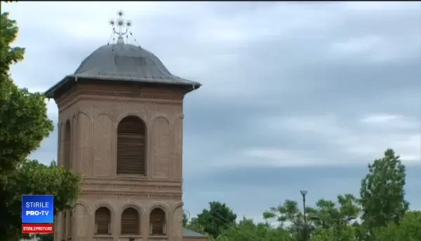 Fostul Principe Nicolae și soția sa, prezenți la slujba de Înălţarea Domnului de la Catedrala Patriarhală