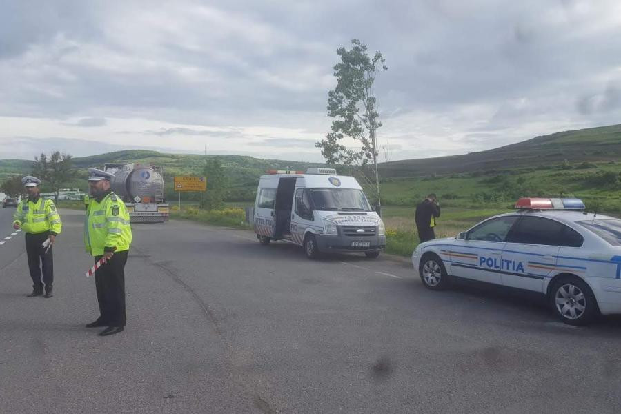 Un șofer care transporta 50 de preșcolari, în excursie, prins băut la volan