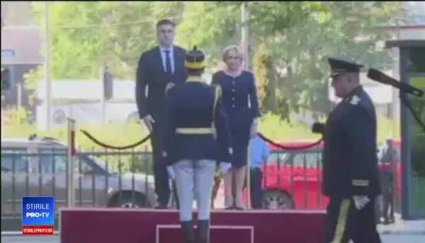 ”Make a photo?”. Viorica Dăncilă, 4 gafe în câteva minute la întâlnirea cu omologul croat