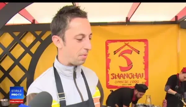 Caravanele cu mâncare, tot mai populare. Provocările cu care se confruntă bucătarii