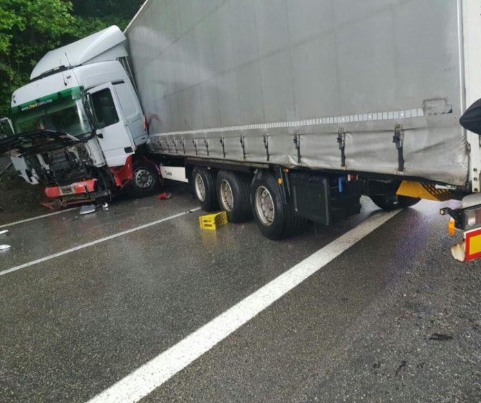 Doi copii, răniţi într-un accident rutier produs pe DN 7