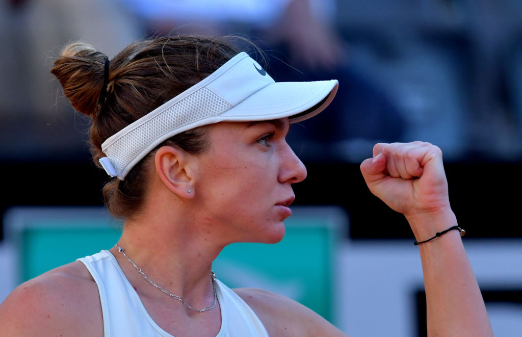 Simona Halep - Maria Sharapova 4-6; 6-1; 6-4. Simona este în finală la Roma