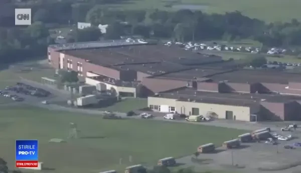 Un elev din Texas a împușcat mortal zece persoane și a rănit alte zece. Voia să se sinucidă