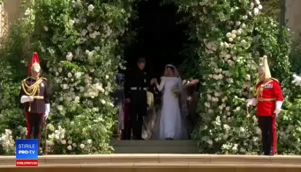 Nunta regală. Primul sărut al lui Harry cu Meghan, în calitate de duce și ducesă de Sussex