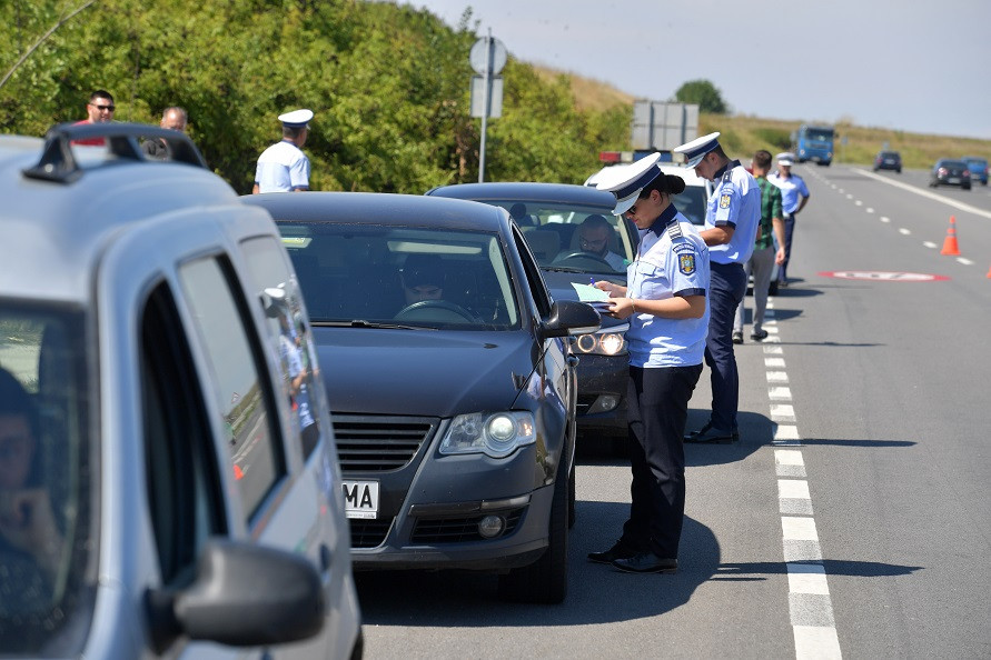 Şoferii prinşi cu ITP expirat rămân, de duminică, fără talon şi plăcuţe