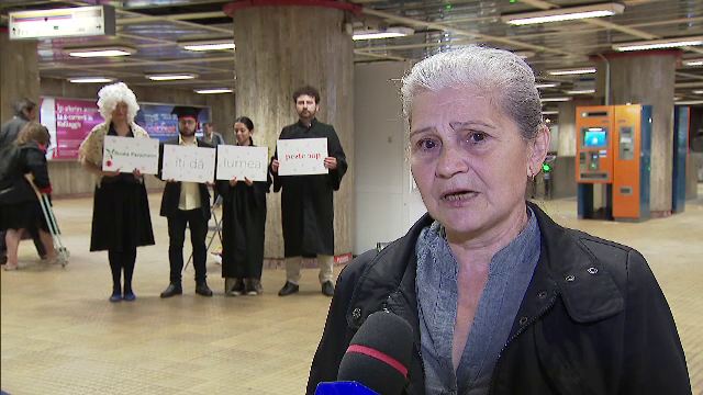 11 ani de suferințe. Medicii au trimis-o la psihiatru, dar ea avea Parkinson