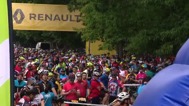 (P) 3.000 de cicliști au luat startul la ”Prima Evadare”, ediția cu numărul zece