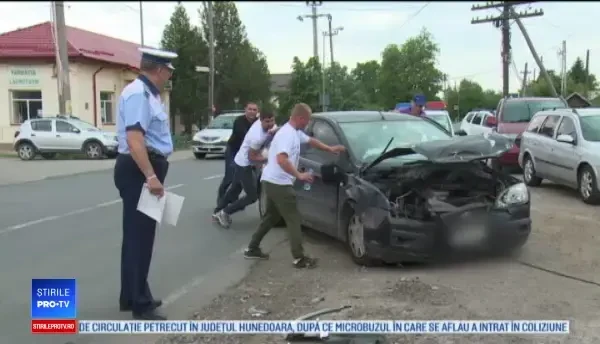 Accident cu 3 mașini la Crevedia. O femeie a ajuns la spital