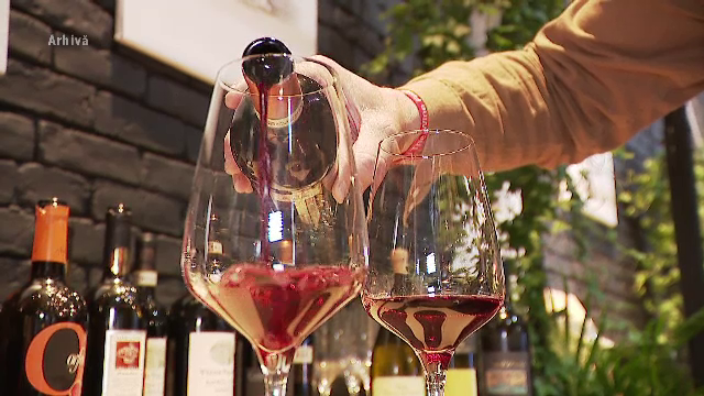 Criză de vin rose, în Franţa. Producţia internă a rămas în urma cererii