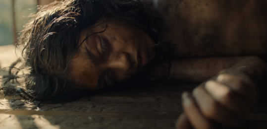 Trailer-ul filmului ”Mowgli”, viral pe internet. Noua versiune a Cărților Junglei va fi mult mai întunecată