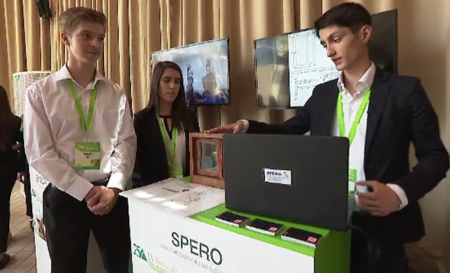 Elevii care au învățat la școală să creeze și să vândă propriile invenții