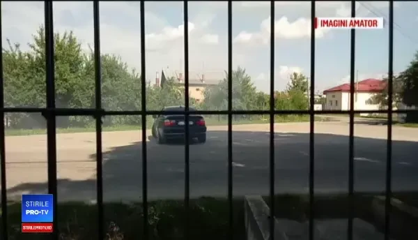 Un șofer dâmbovițean s-a ales cu dosar penal, după ce a făcut drifturi pe stradă