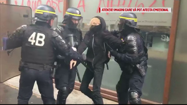 Lupte de stradă, în Paris, în urma unor proteste ale funcționarilor publici