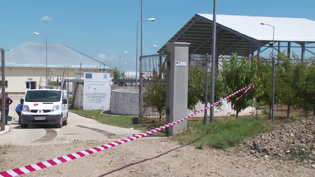 Patru persoane au căzut într-o stație de epurare. Două dintre ele au murit