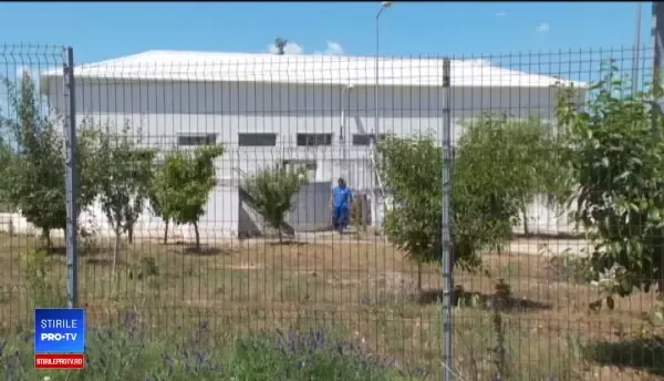 Patru persoane au căzut într-o stație de epurare. Două dintre ele au murit