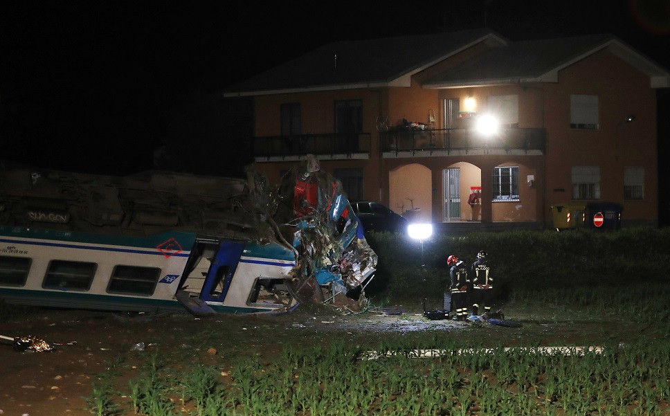 Accident feroviar grav în Italia. Sunt cel puţin 2 morţi şi 18 răniţi