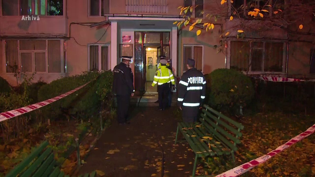 Ce spun vecinii bărbatului care și-a înjunghiat soția, după care a încercat să se sinucidă