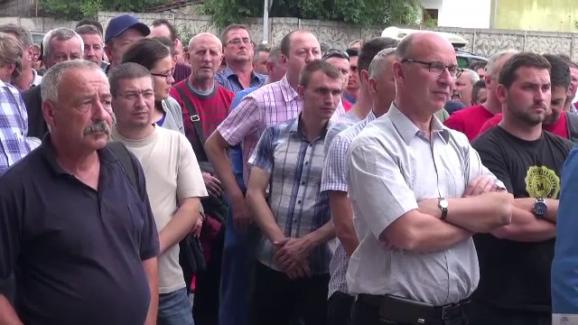 Angajații Electrica au protestat din cauza condițiilor de muncă: "Nu mai facem față"