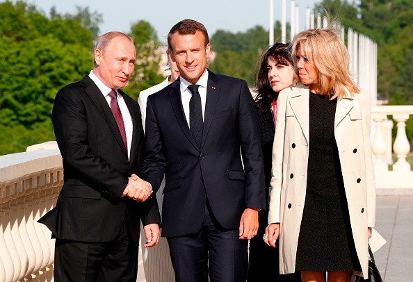 Întâlnire Macron - Putin. Rusia și Franța au semnat contracte de 1 miliard de euro