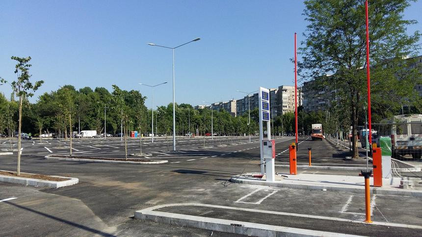 Parcarea din Parcul Tineretului, aproape finalizată, deşi lucrările ar fi trebuit întrerupte