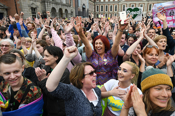 Irlandezii au sărbătorit legalizarea avortului. Condițiile în care s-a realizat până acum