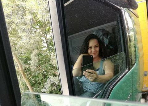 Româncă găsită moartă într-o benzinărie din Italia. Gabriela lucra ca şoferiţă pe TIR