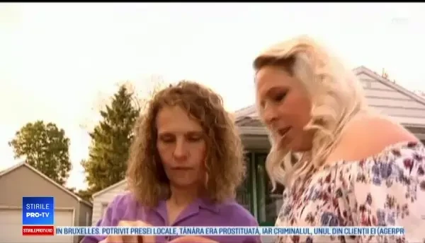 Două surori despărțite în copilărie s-au regăsit printr-o coincidență extraordinară