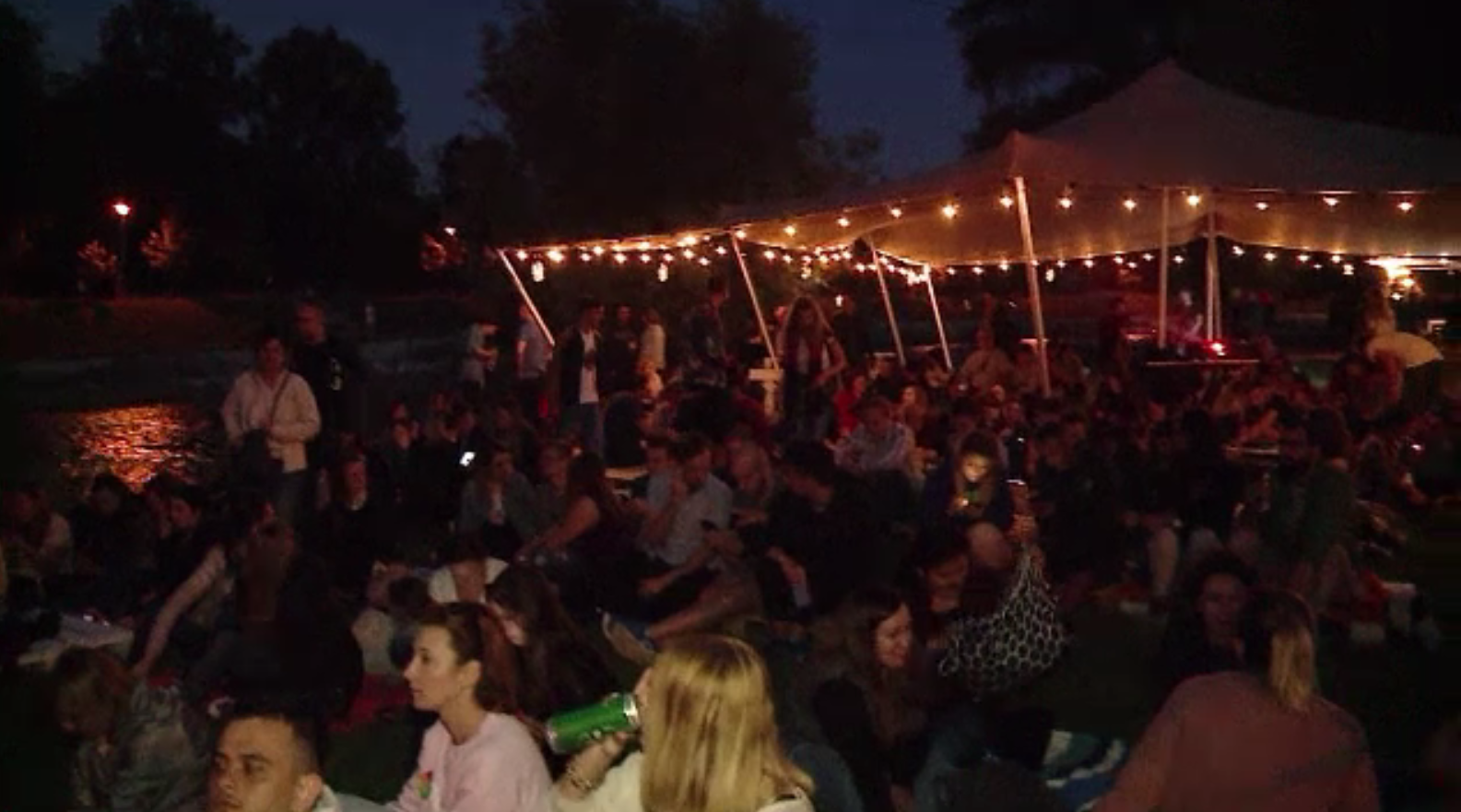 Cinematograf în aer liber, pe malul Someșului, la TIFF. ”E foarte mișto”