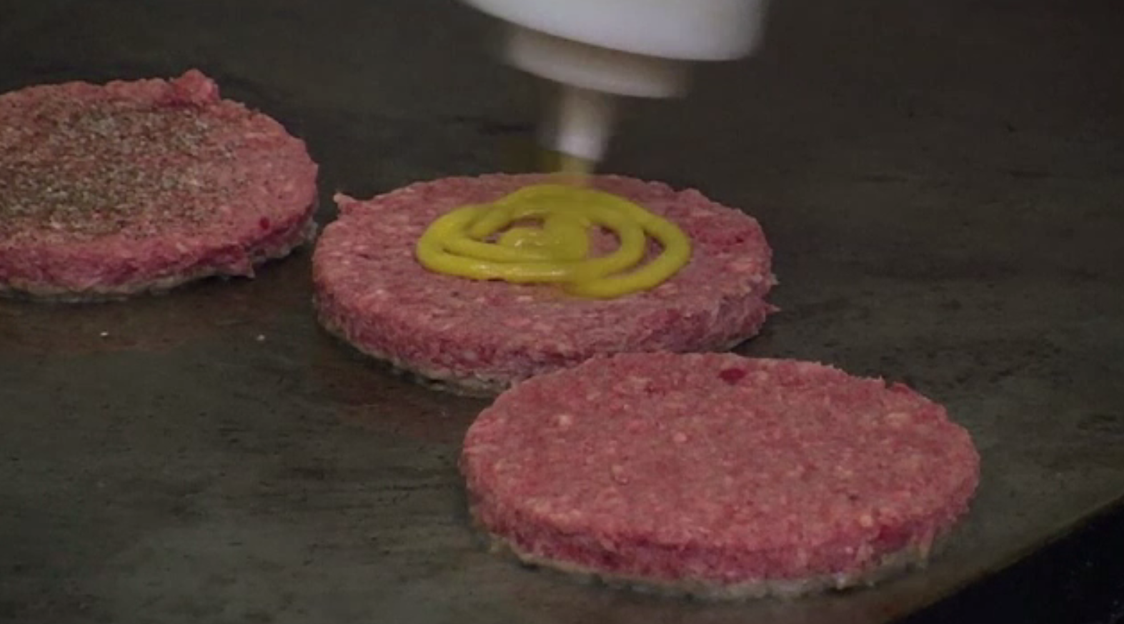 Vegetarienii, cuceriți de un burger vegetal asemănător celui din carne. Care este secretul