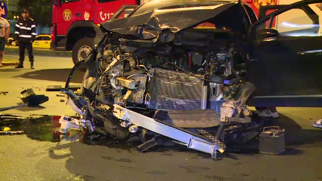 Accident în Capitală, din cauza unui șofer care ar fi trecut pe culoarea roșie a semaforului